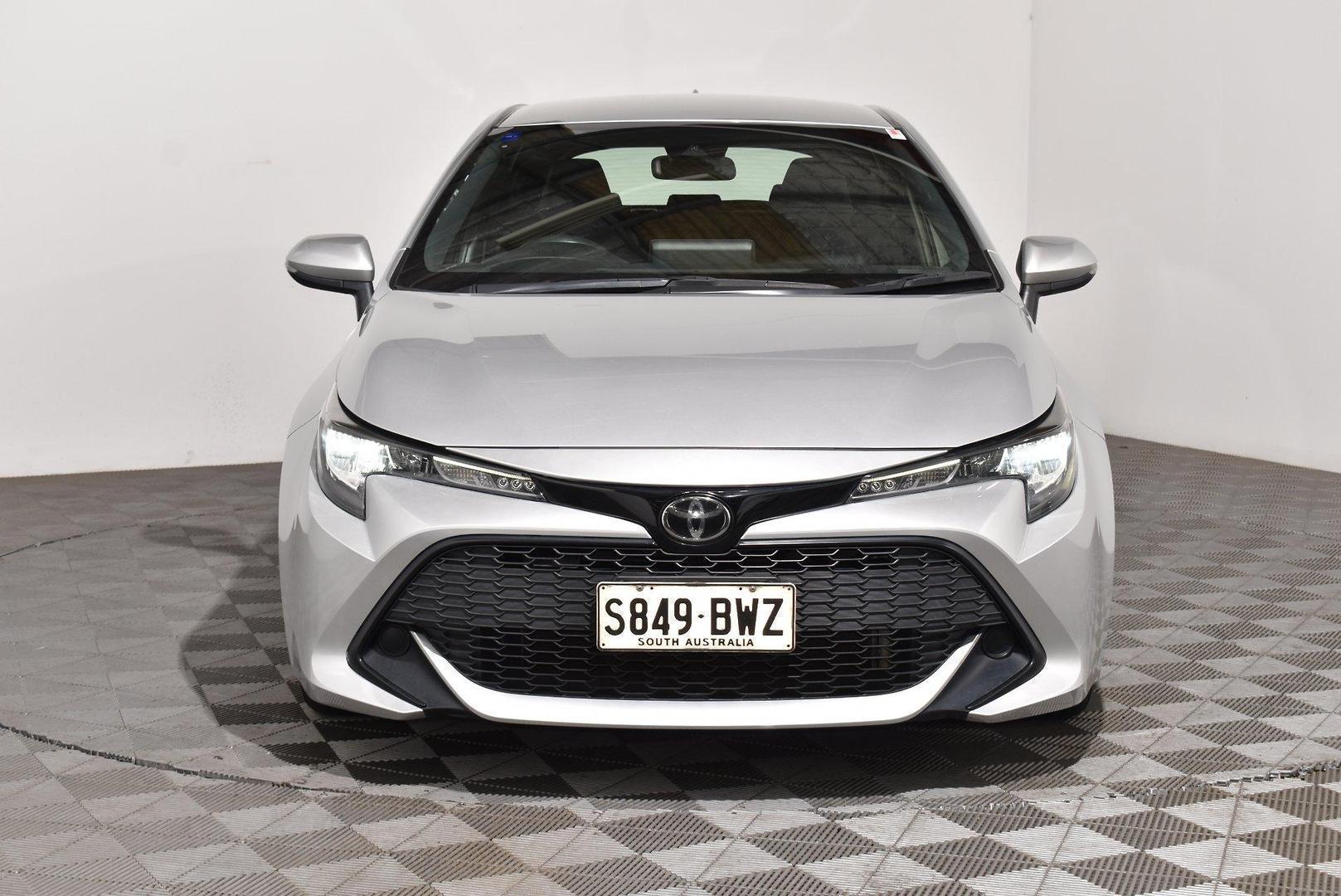 2018 Toyota Corolla Ascent Sport in Silver