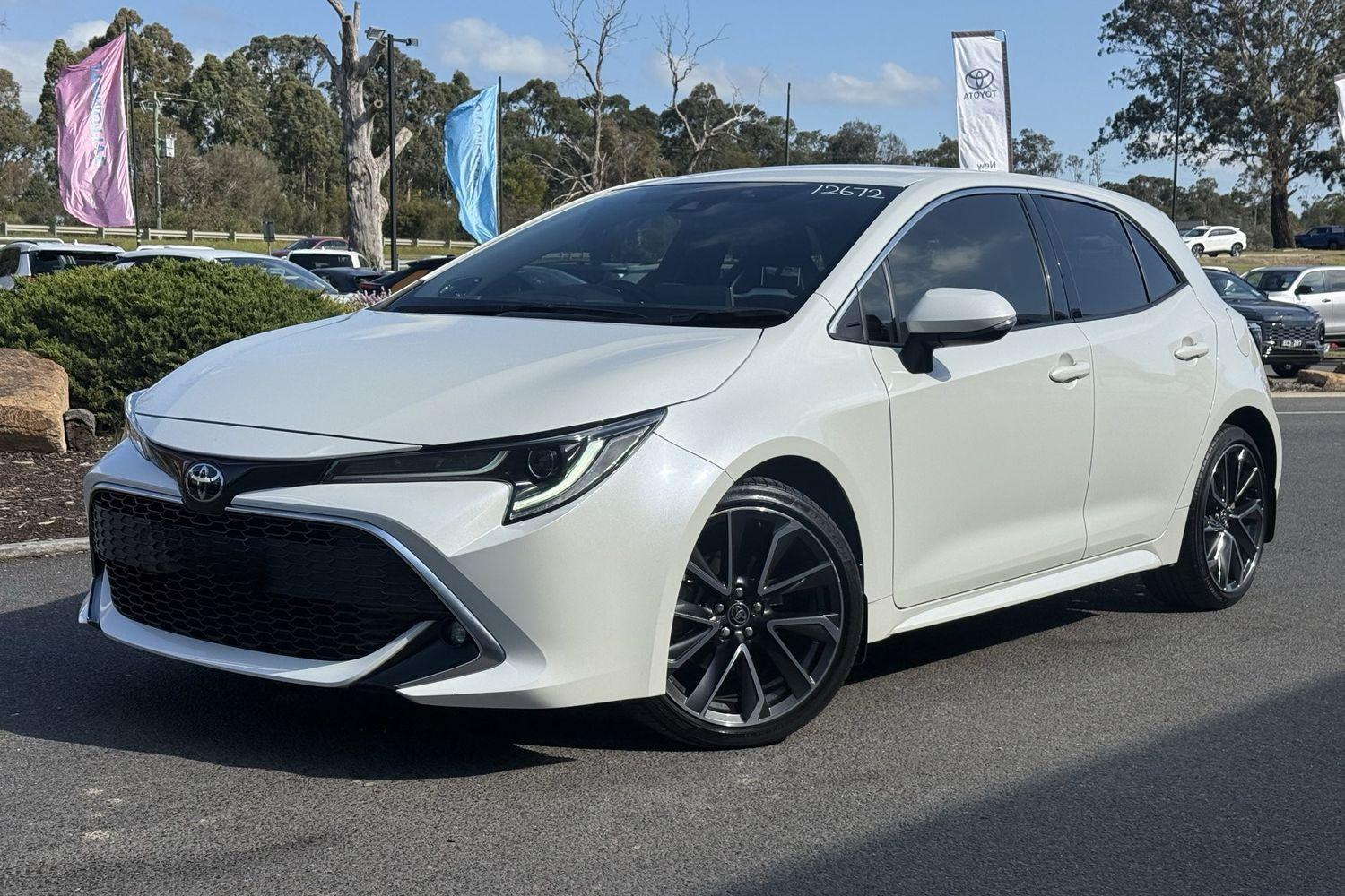 2018 Toyota Corolla ZR in White