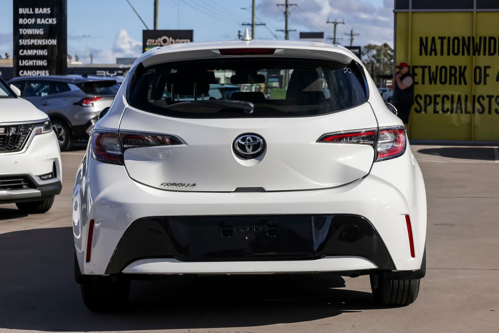 2022 Toyota Corolla Ascent Sport in White