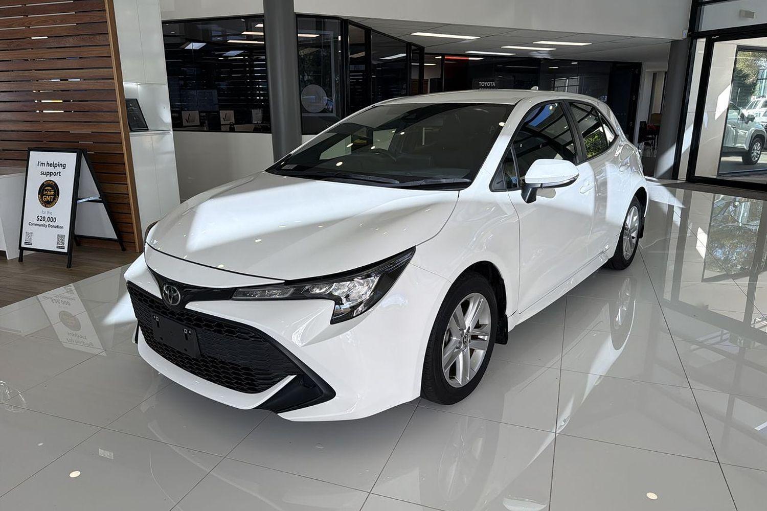 2018 Toyota Corolla Ascent Sport in White