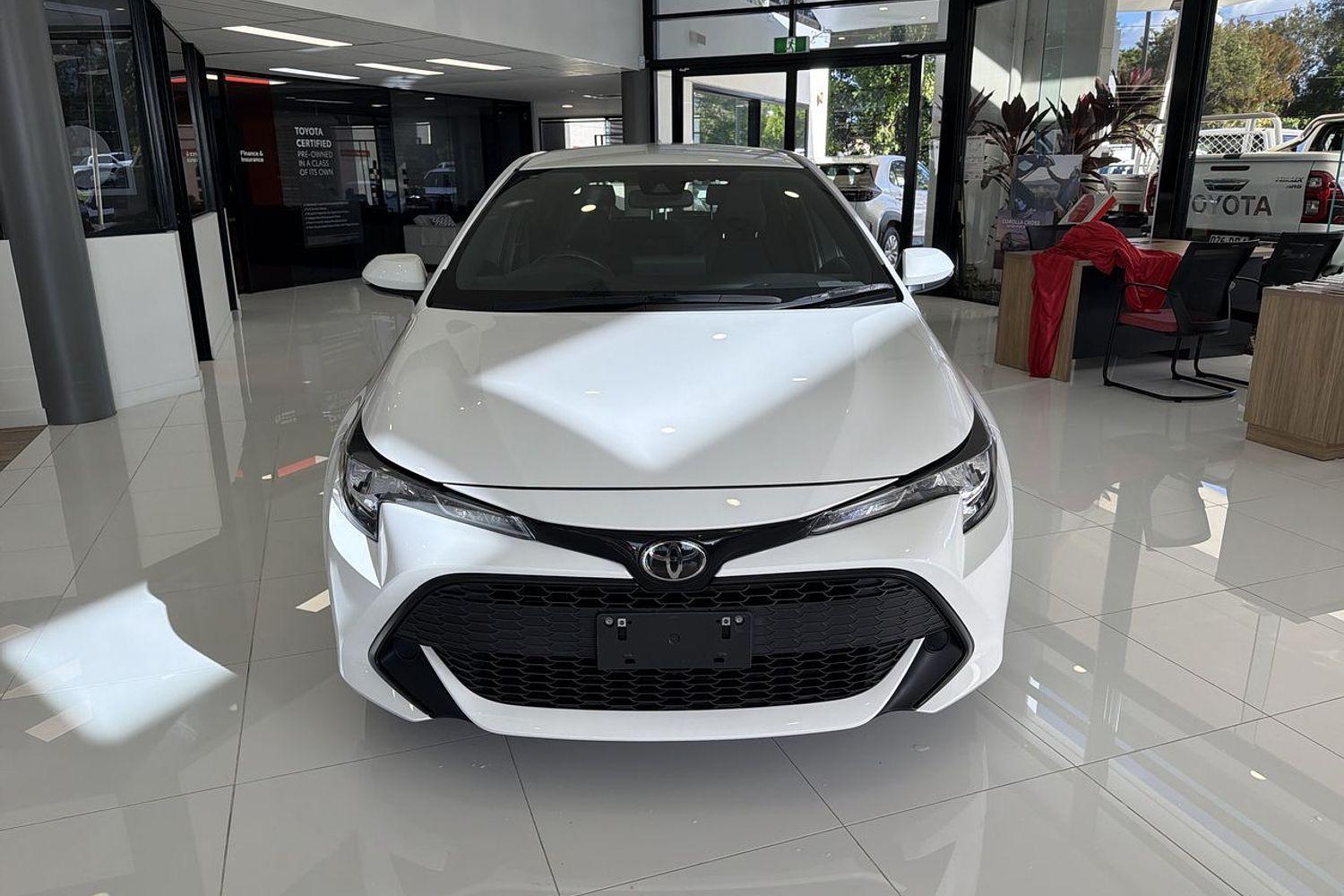 2018 Toyota Corolla Ascent Sport in White