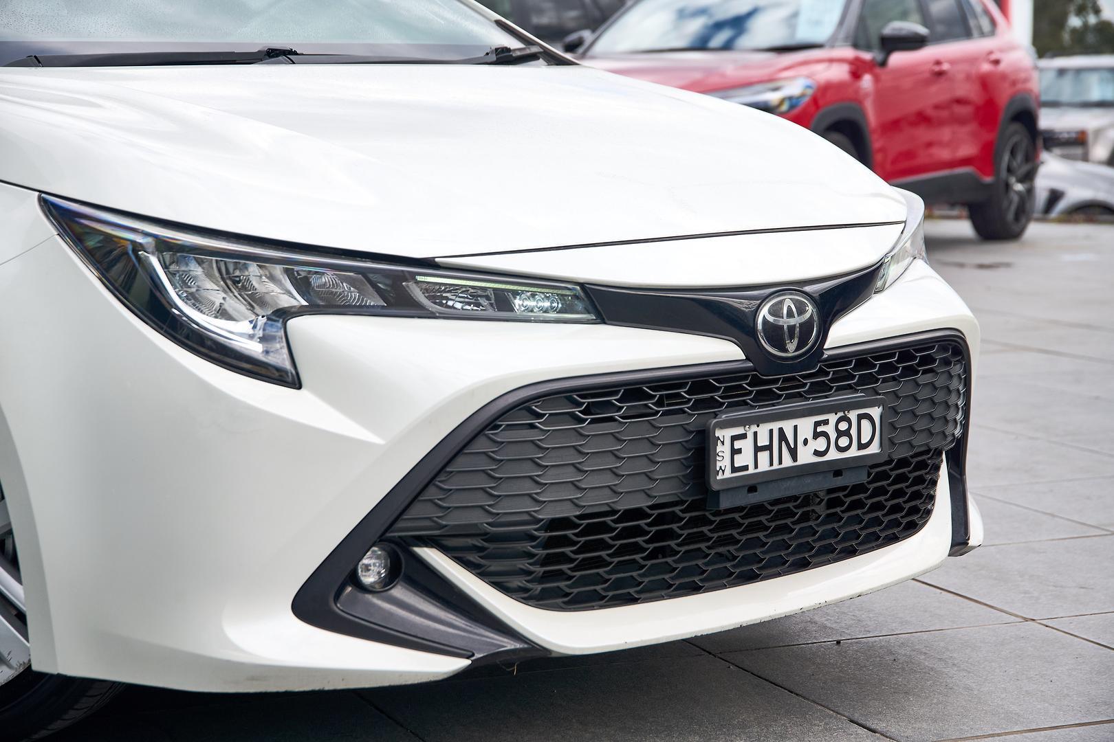 2019 Toyota Corolla SX in White