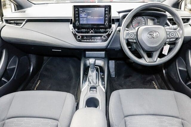 2021 Toyota Corolla Ascent Sport in White