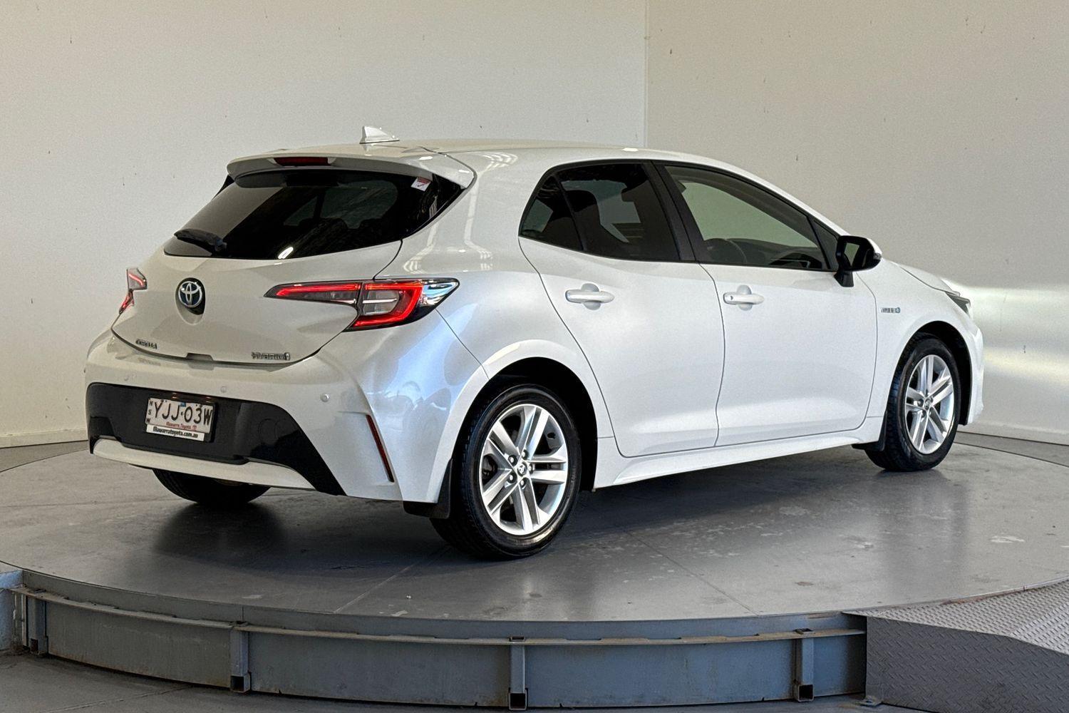 2019 Toyota Corolla SX in White