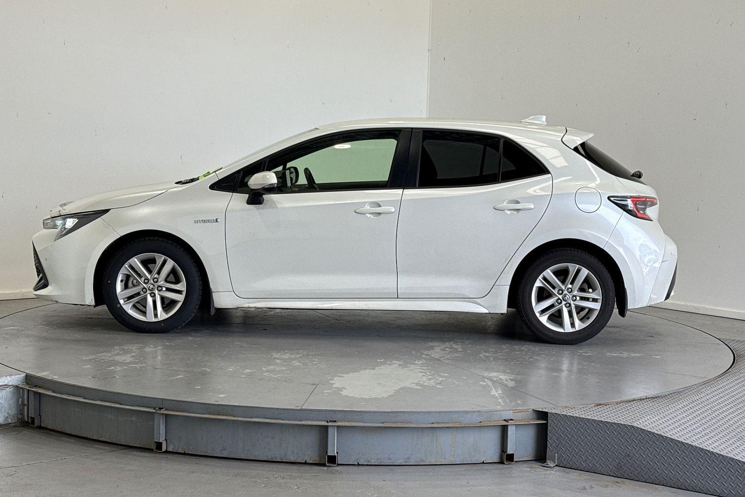 2019 Toyota Corolla SX in White