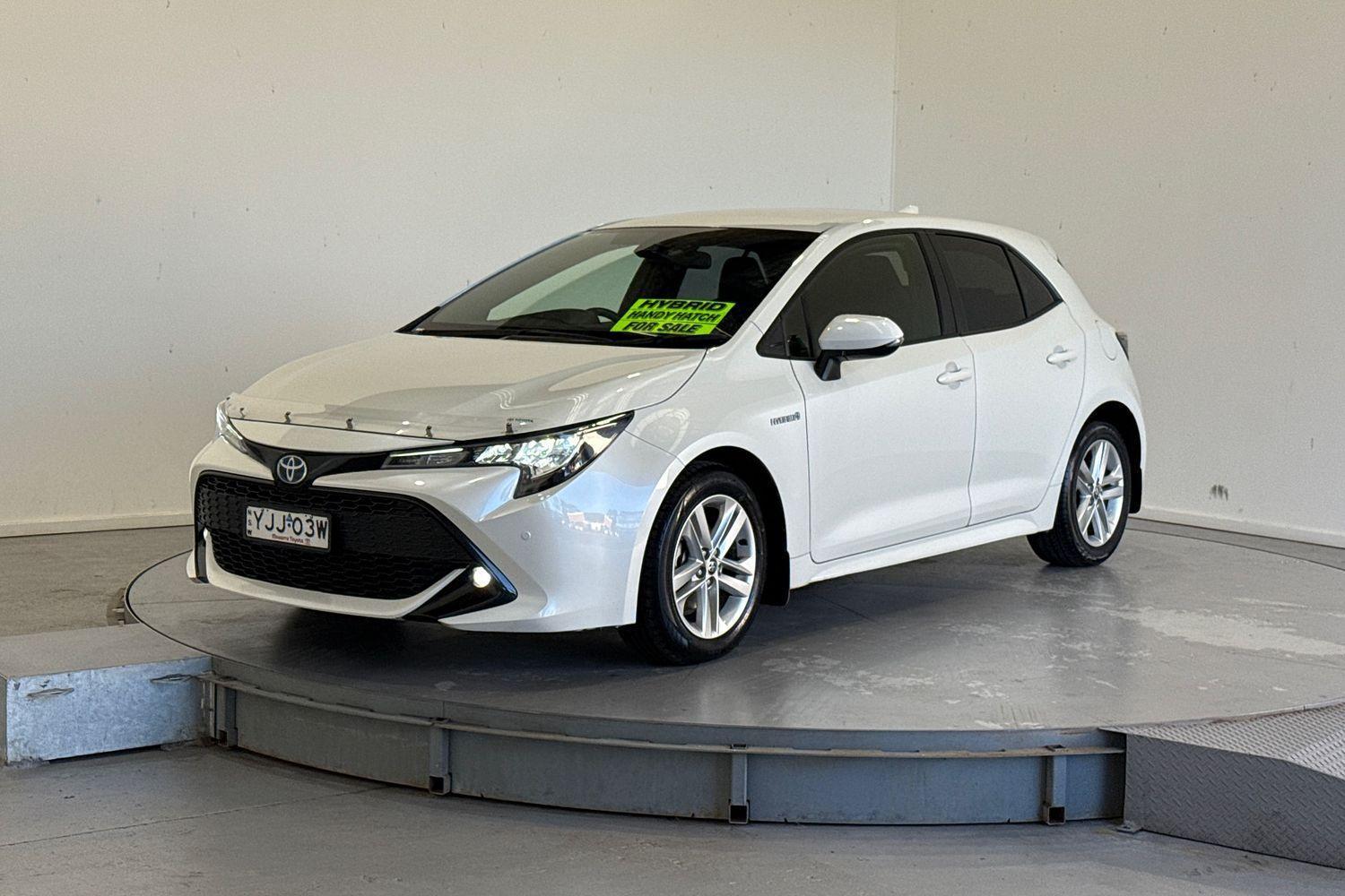 2019 Toyota Corolla SX in White
