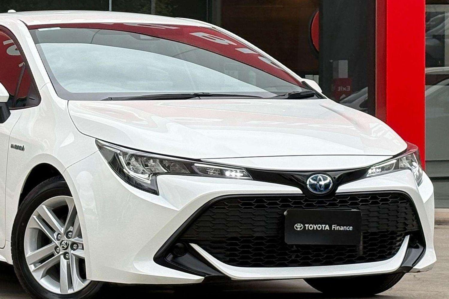 2019 Toyota Corolla Ascent Sport in White