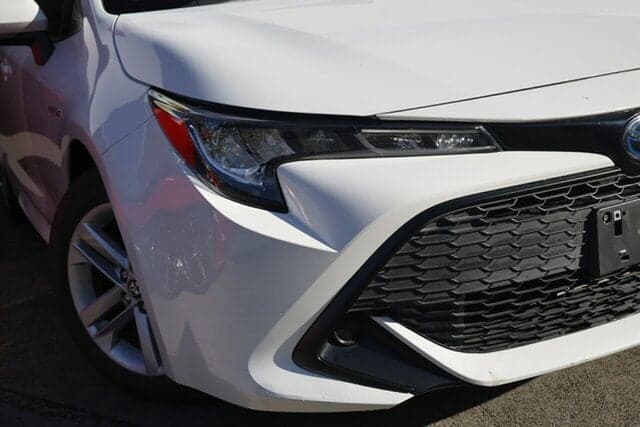 2020 Toyota Corolla Ascent Sport in White