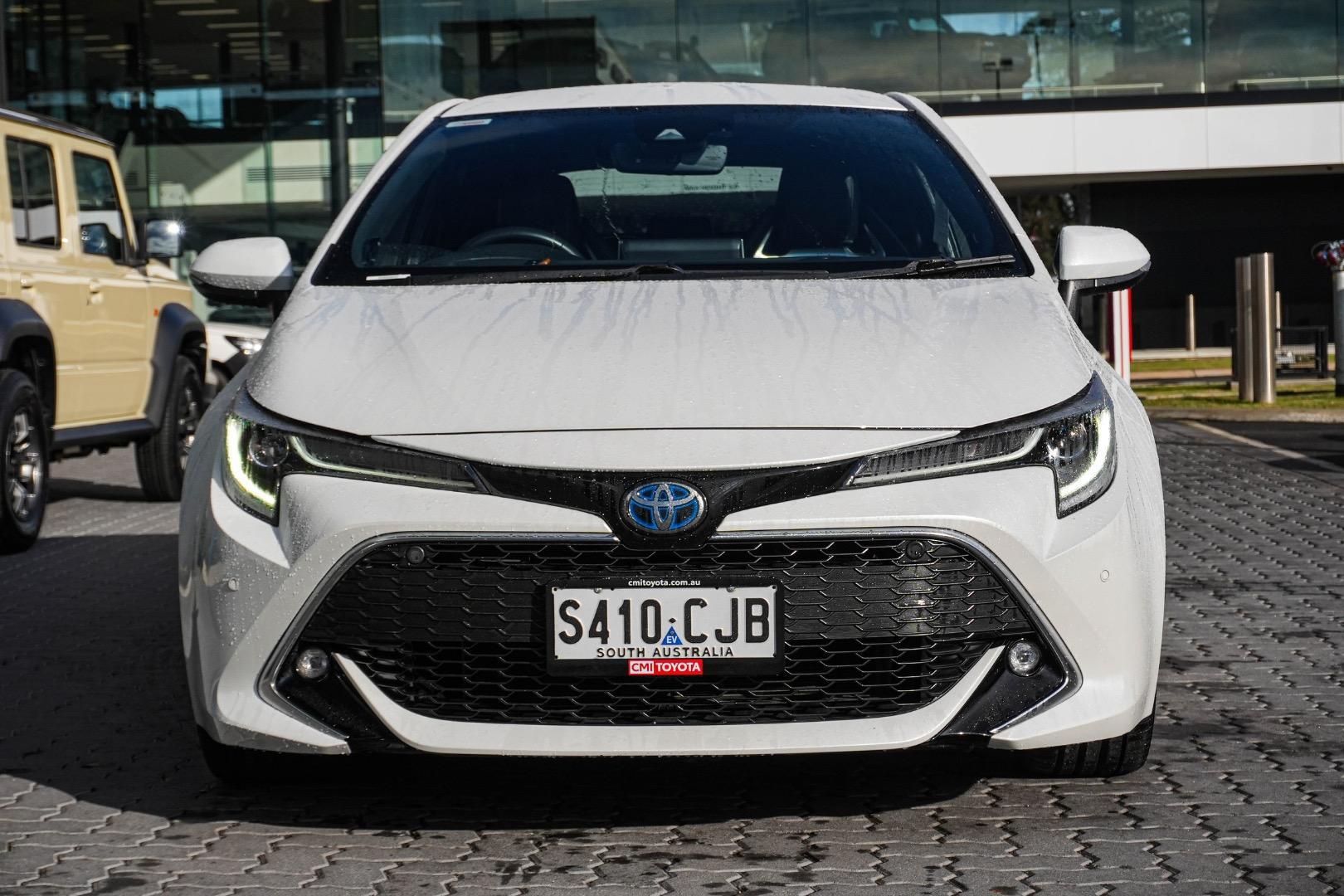 2020 Toyota Corolla ZR in White