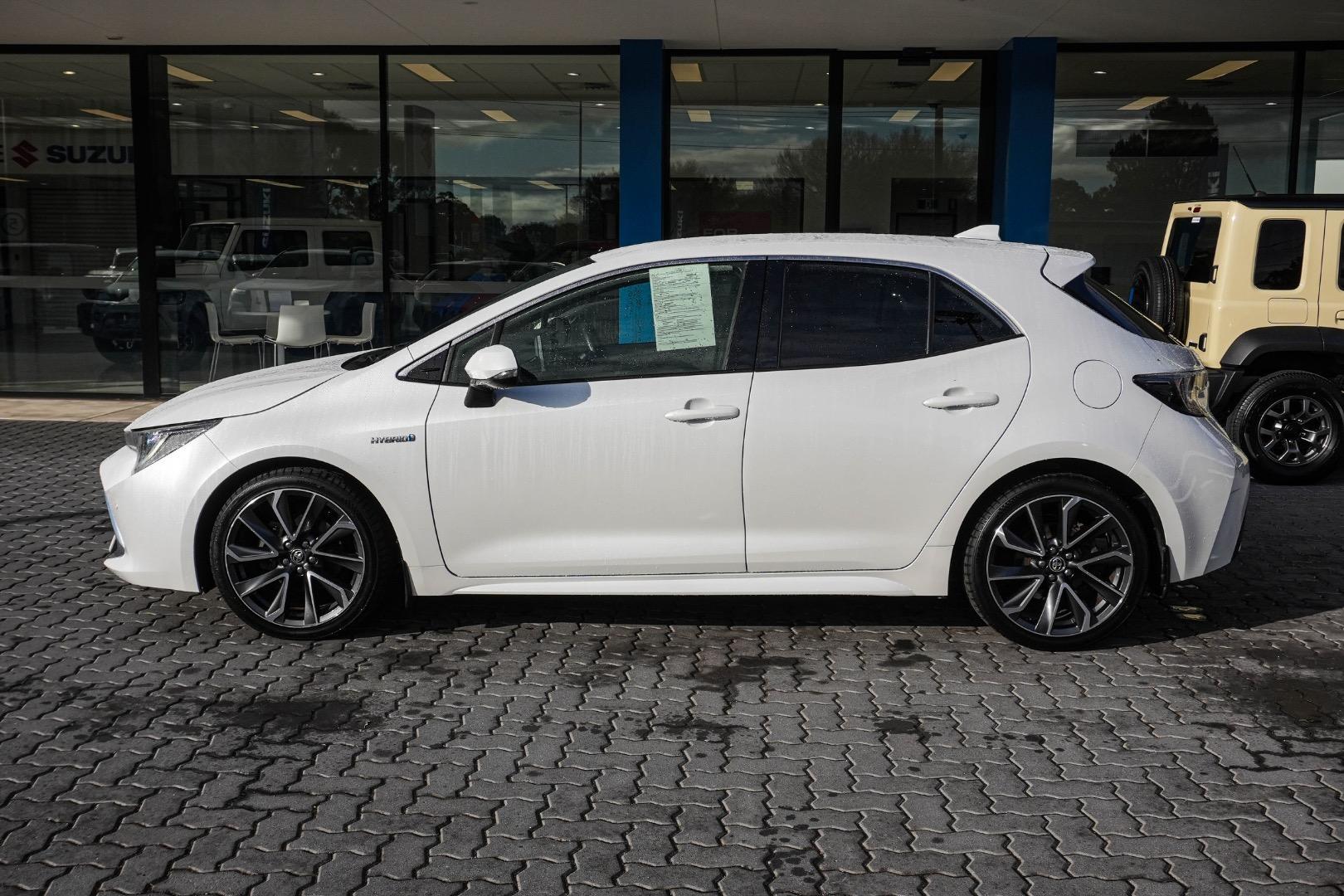 2020 Toyota Corolla ZR in White