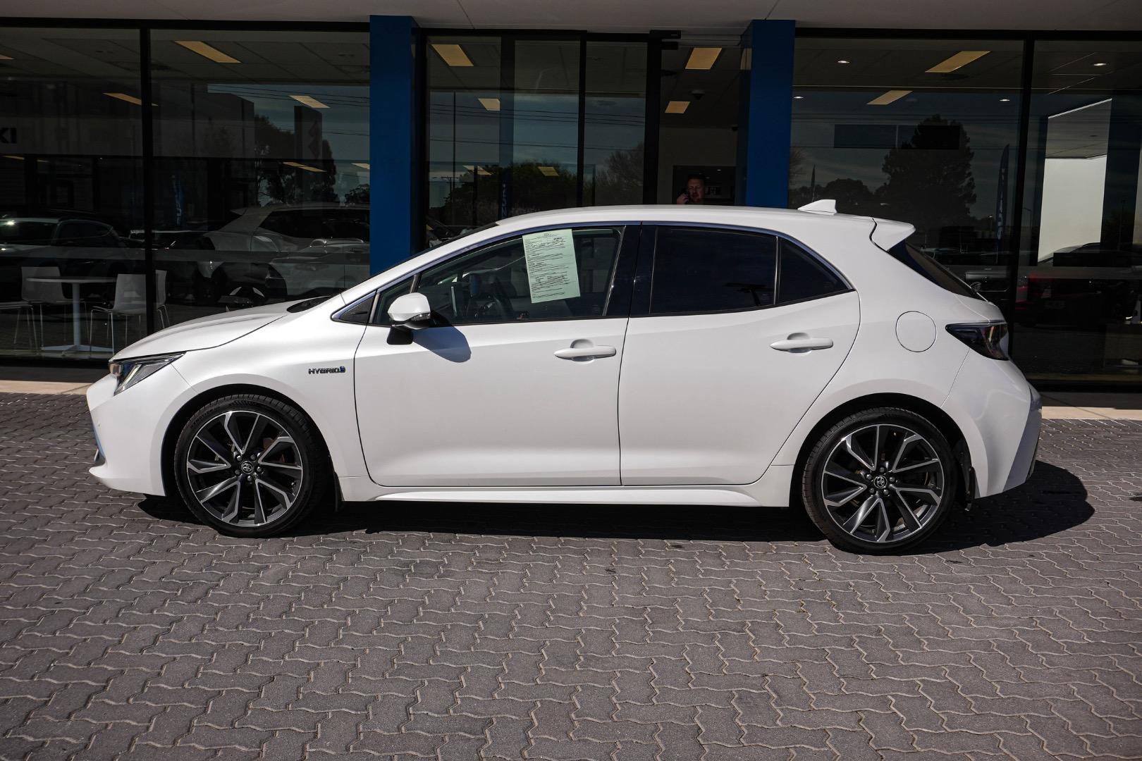 2020 Toyota Corolla ZR in White