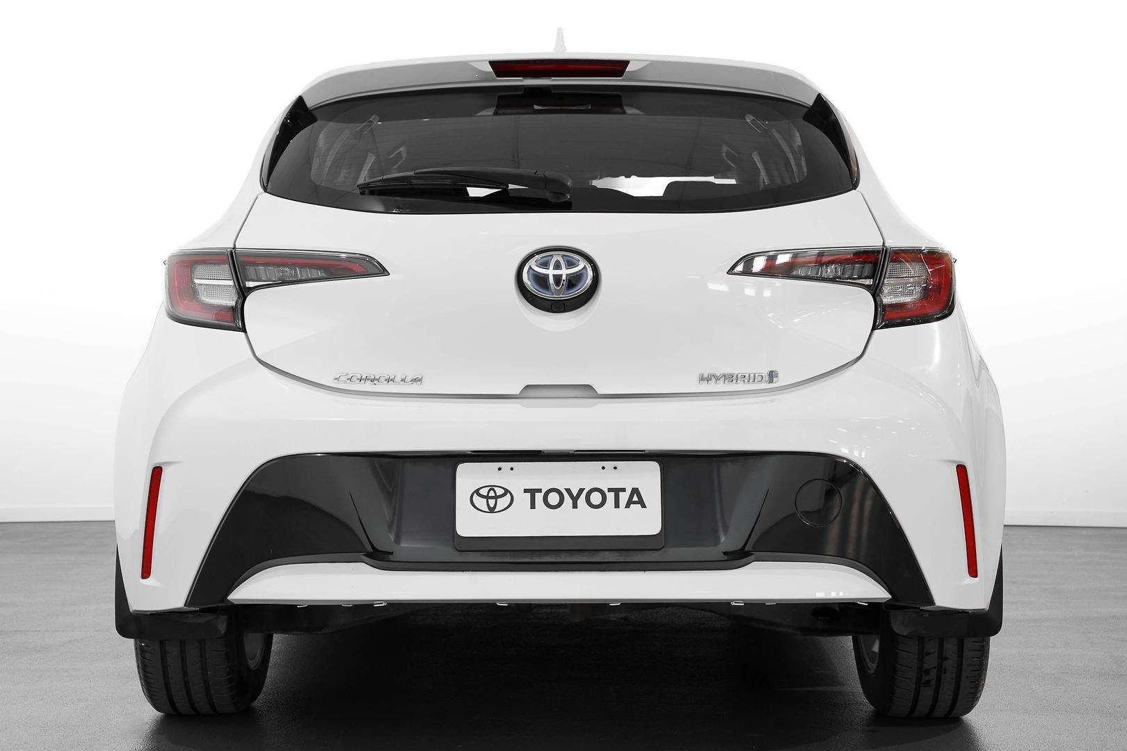 2021 Toyota Corolla Ascent Sport in White