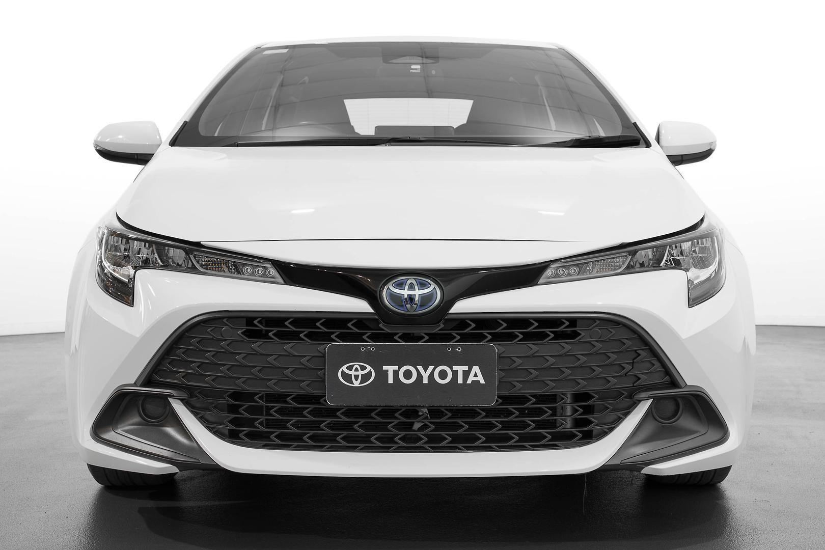 2021 Toyota Corolla Ascent Sport in White