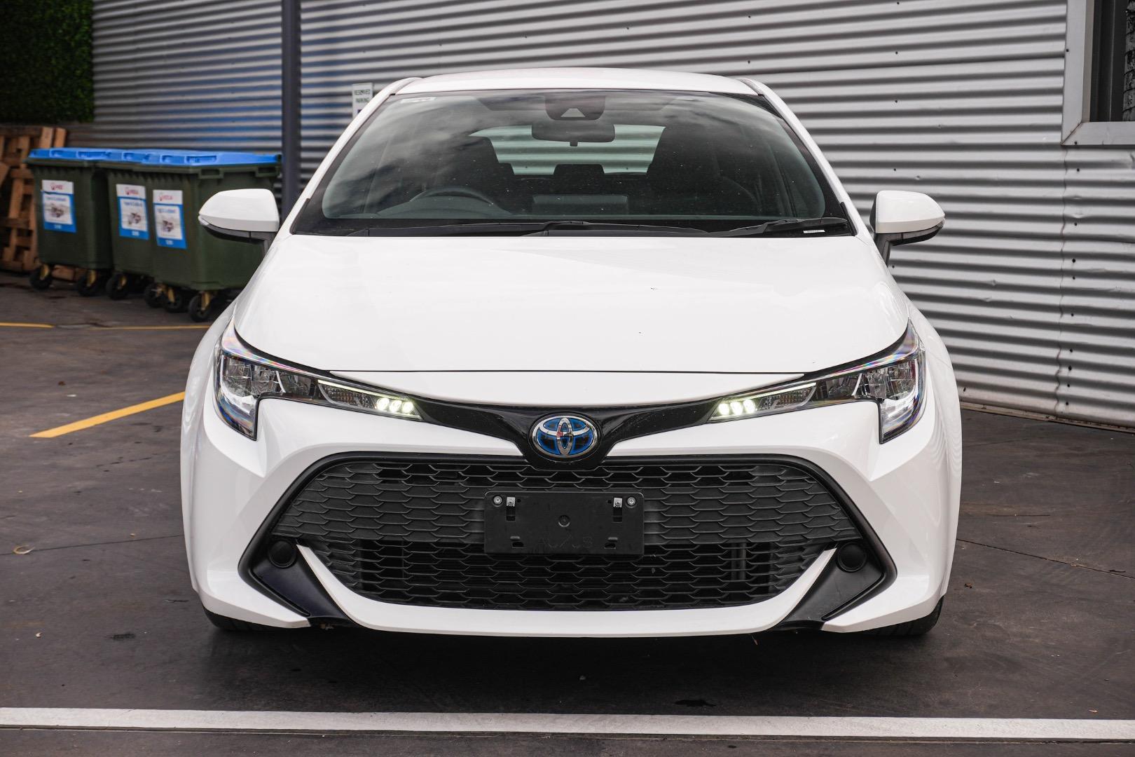 2021 Toyota Corolla Ascent Sport in White