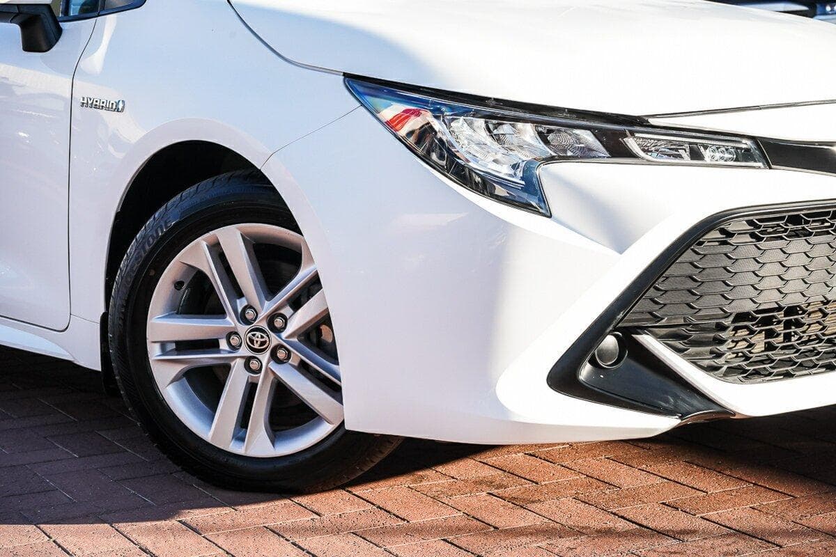 2021 Toyota Corolla Ascent Sport in White