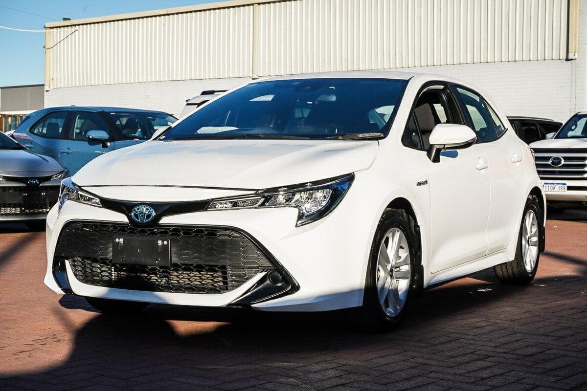 2021 Toyota Corolla Ascent Sport in White