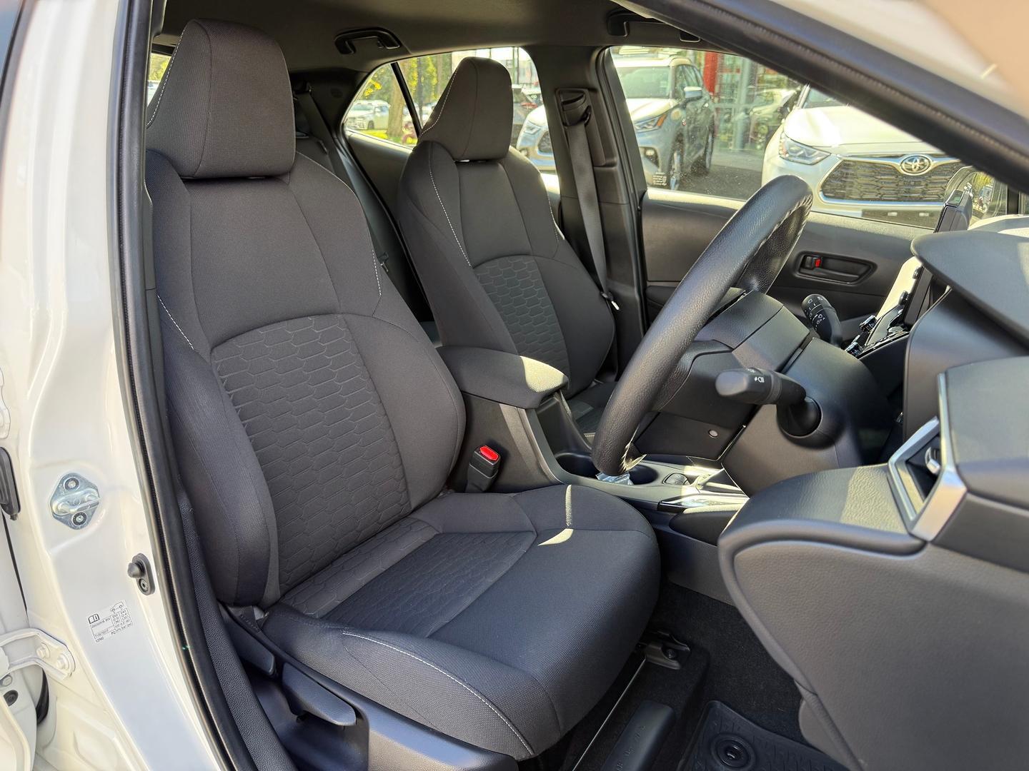2021 Toyota Corolla Ascent Sport in White