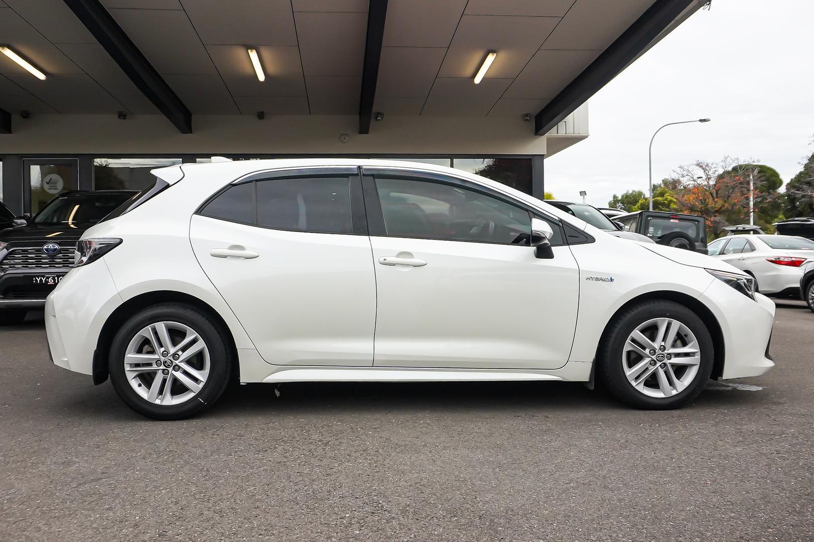 2019 Toyota Corolla Ascent Sport in White