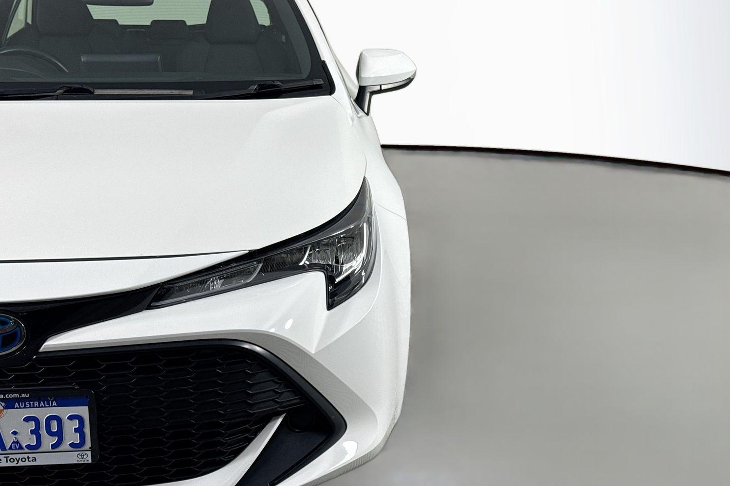 2019 Toyota Corolla Ascent Sport in White