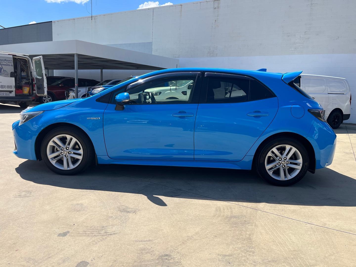 2020 Toyota Corolla SX in Blue