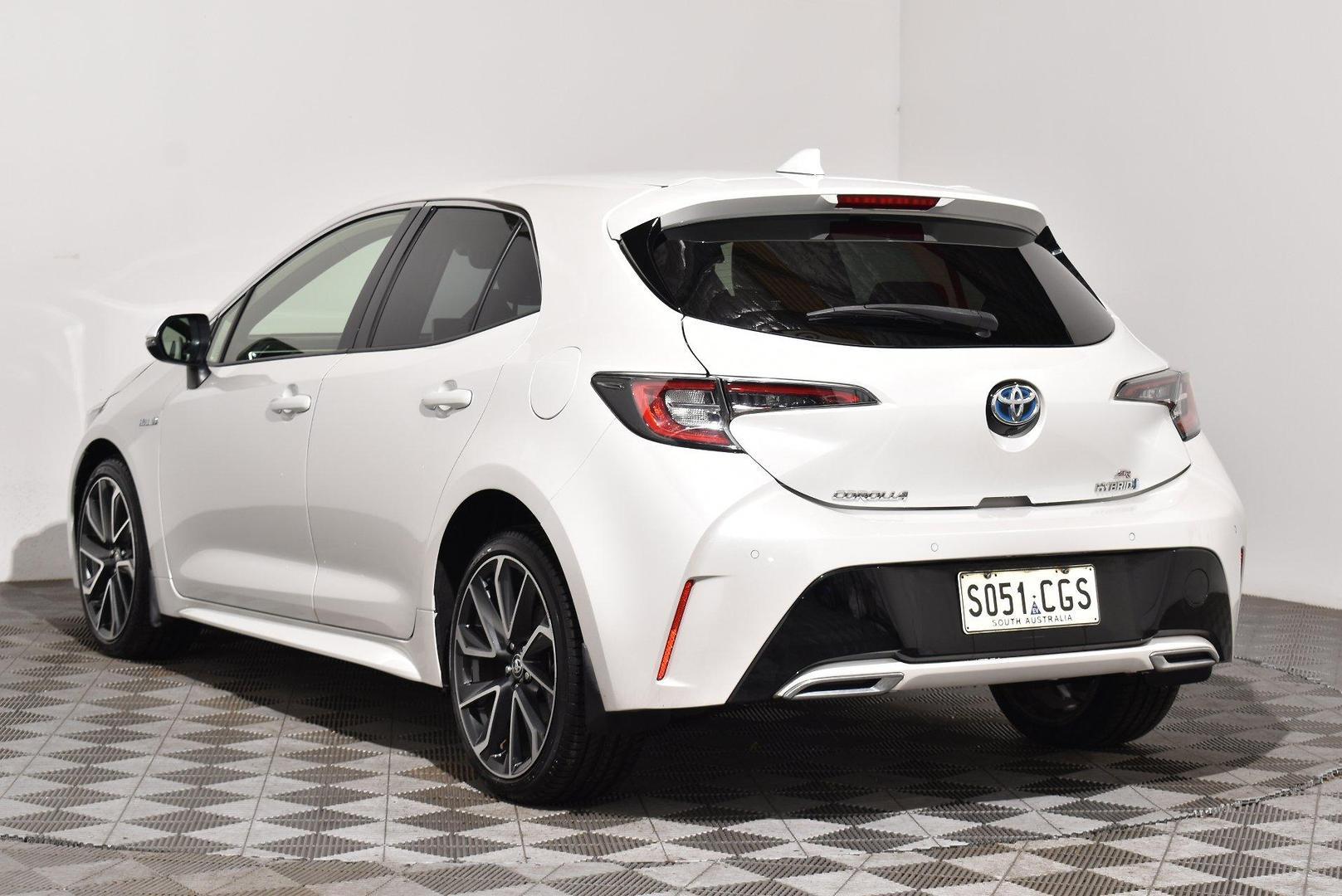 2020 Toyota Corolla ZR in White