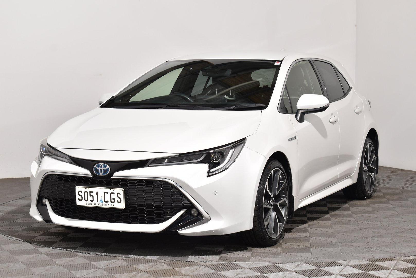 2020 Toyota Corolla ZR in White