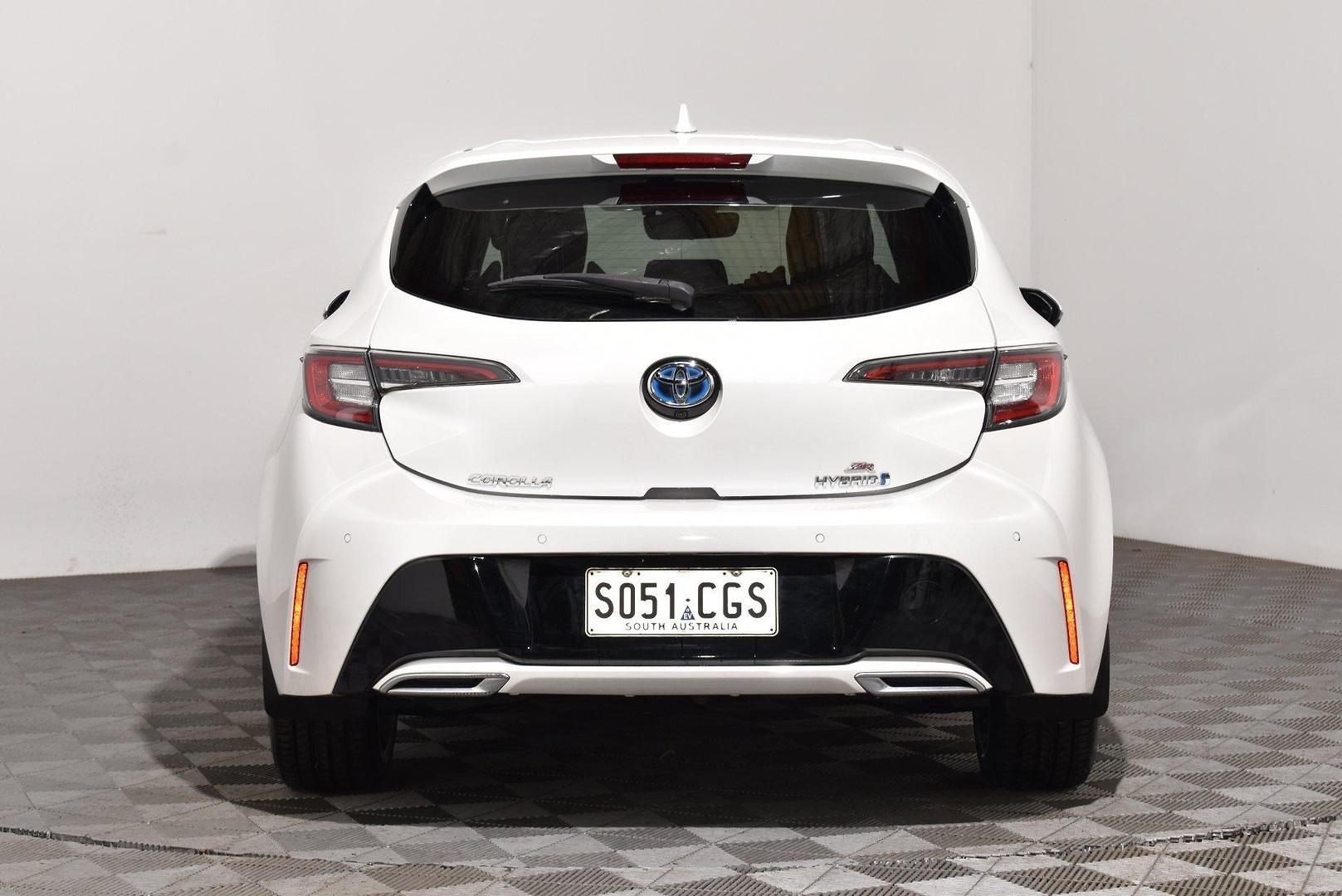 2020 Toyota Corolla ZR in White