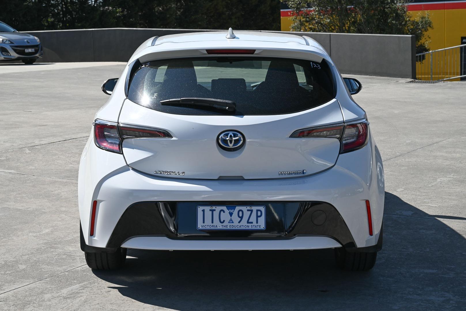 2020 Toyota Corolla Ascent Sport in White
