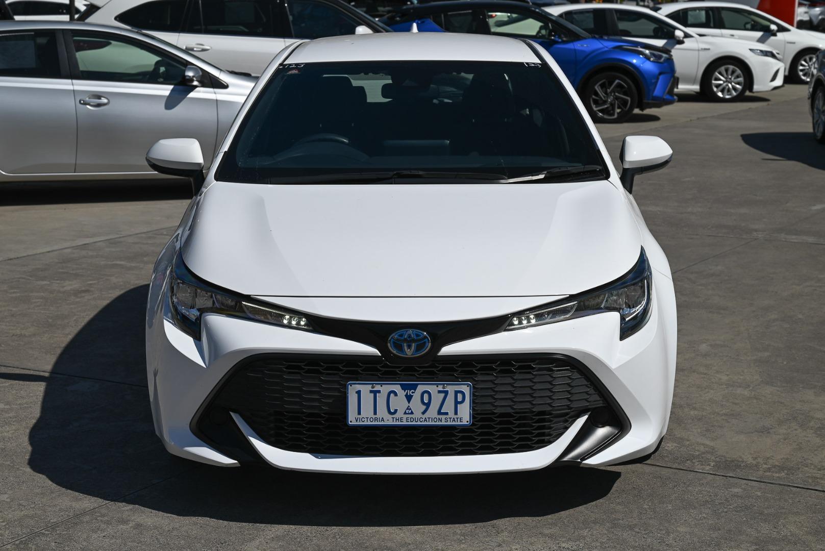 2020 Toyota Corolla Ascent Sport in White