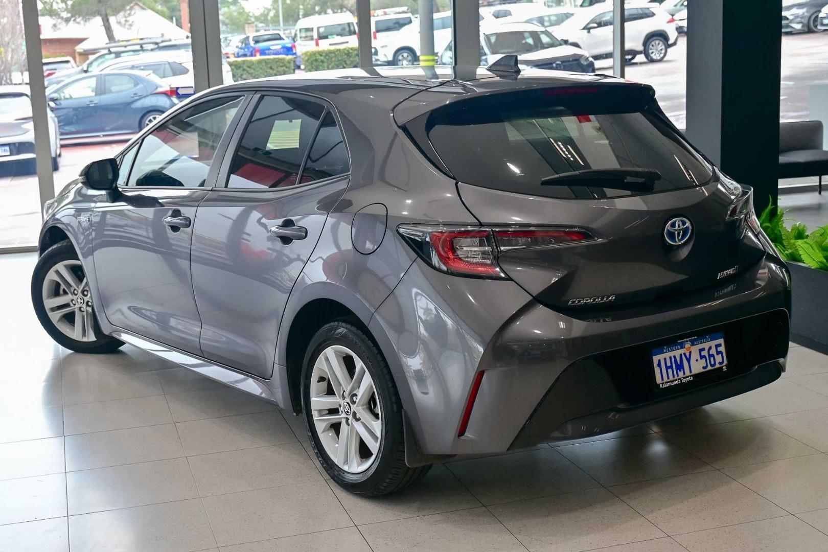 2021 Toyota Corolla SX in Silver