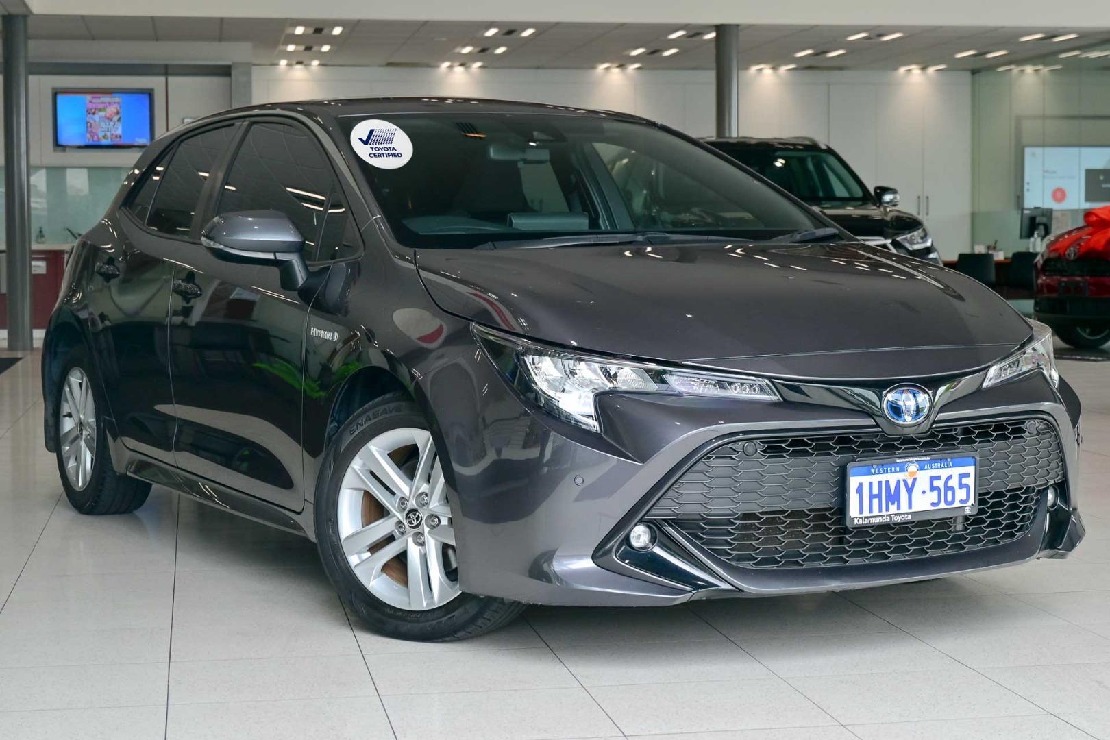 2021 Toyota Corolla SX in Silver