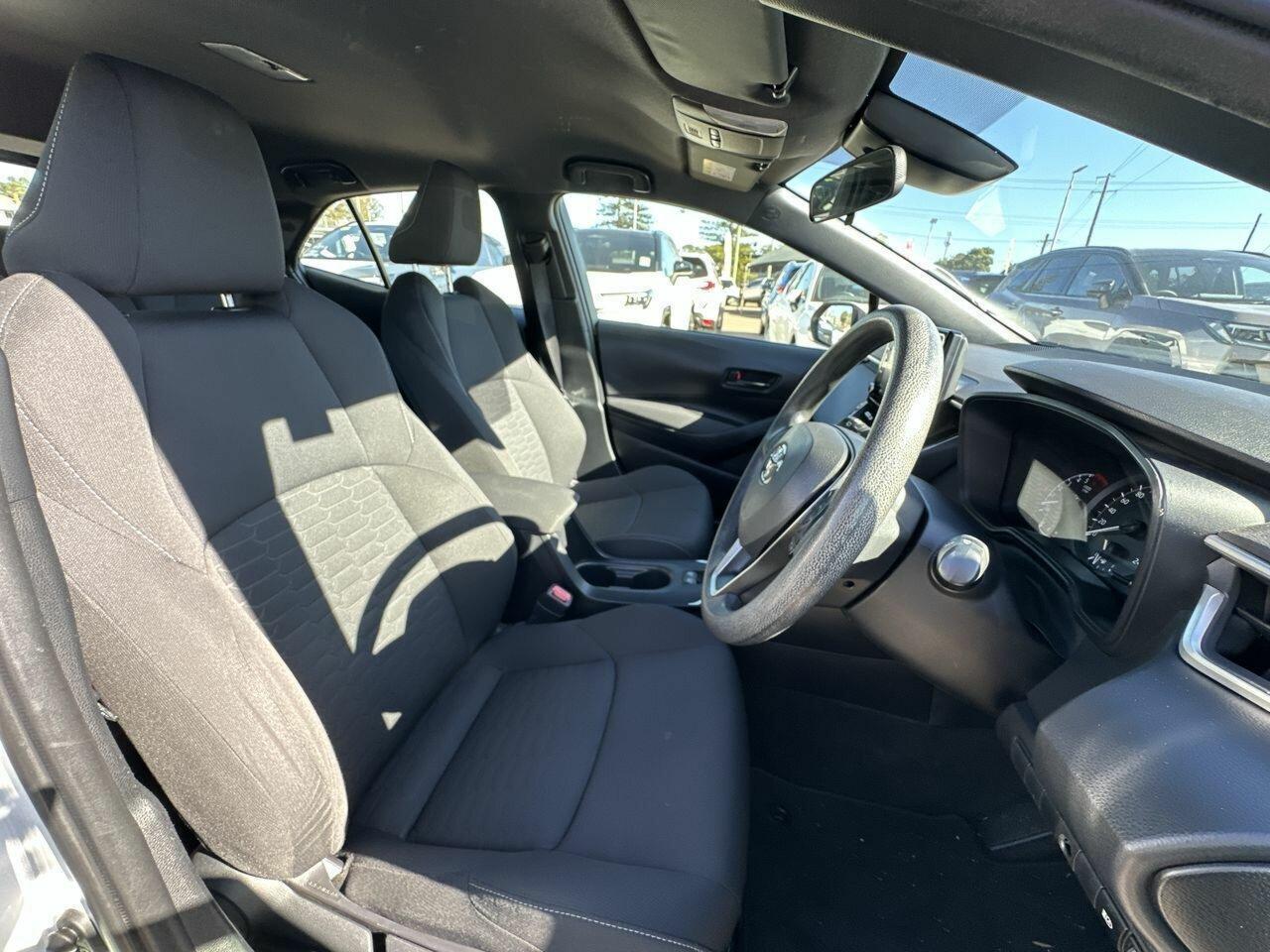 2022 Toyota Corolla Ascent Sport in White