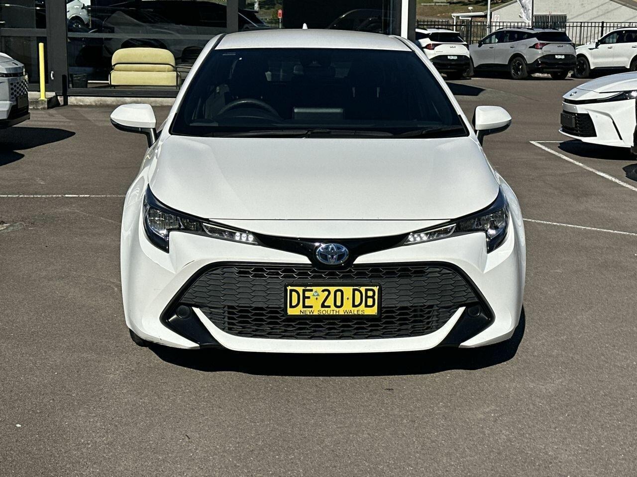 2022 Toyota Corolla Ascent Sport in White