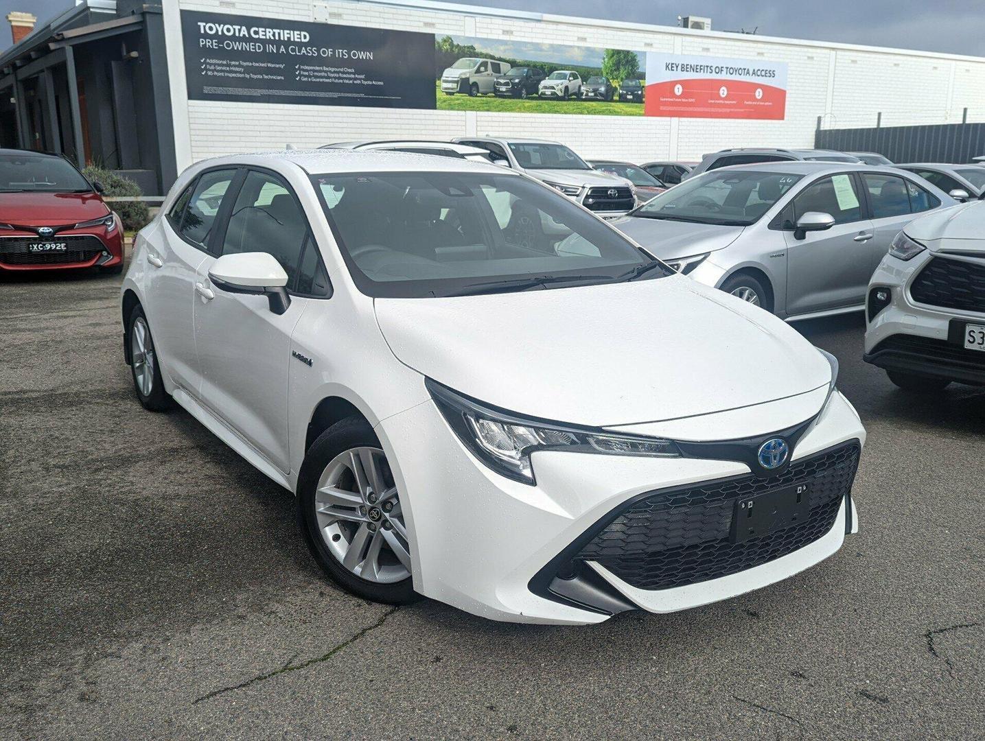 2022 Toyota Corolla Ascent Sport in White