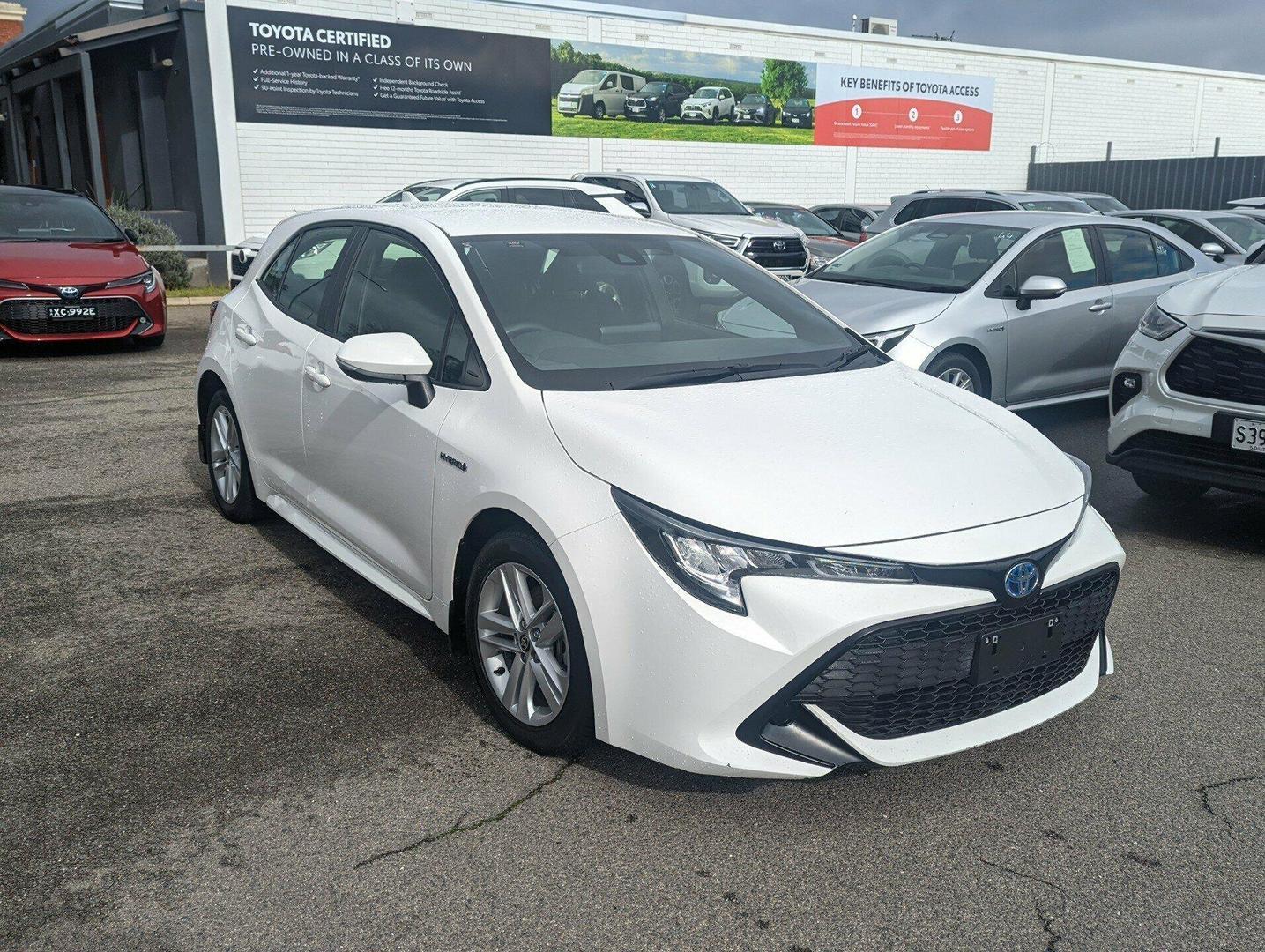 2022 Toyota Corolla Ascent Sport in White