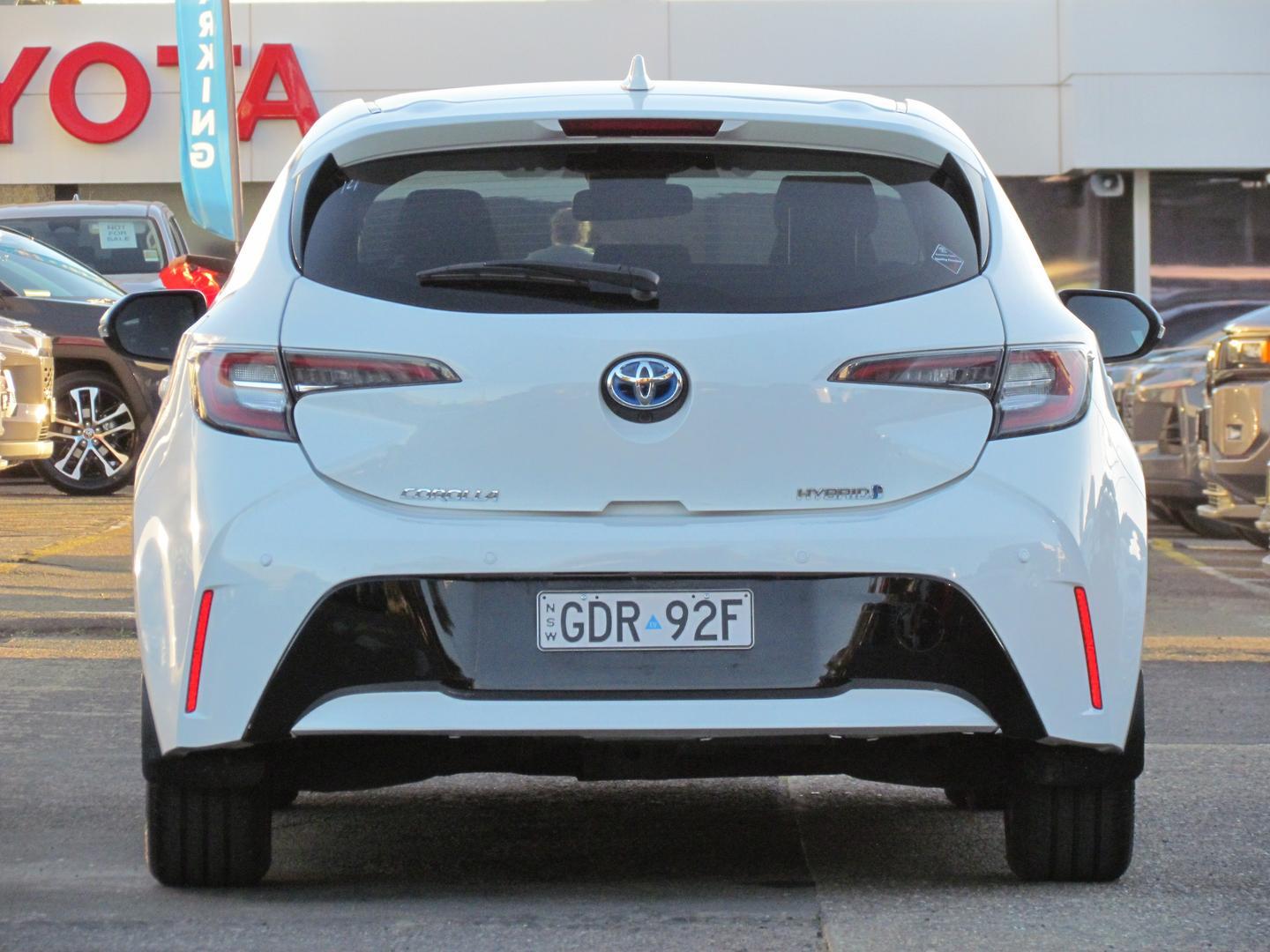 2022 Toyota Corolla Ascent Sport in White