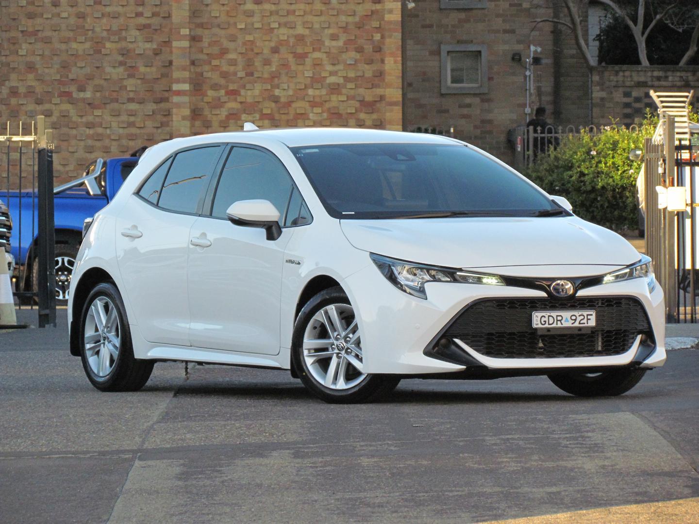 2022 Toyota Corolla Ascent Sport in White