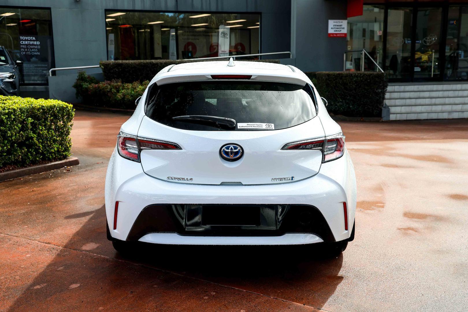 2018 Toyota Corolla SX in White