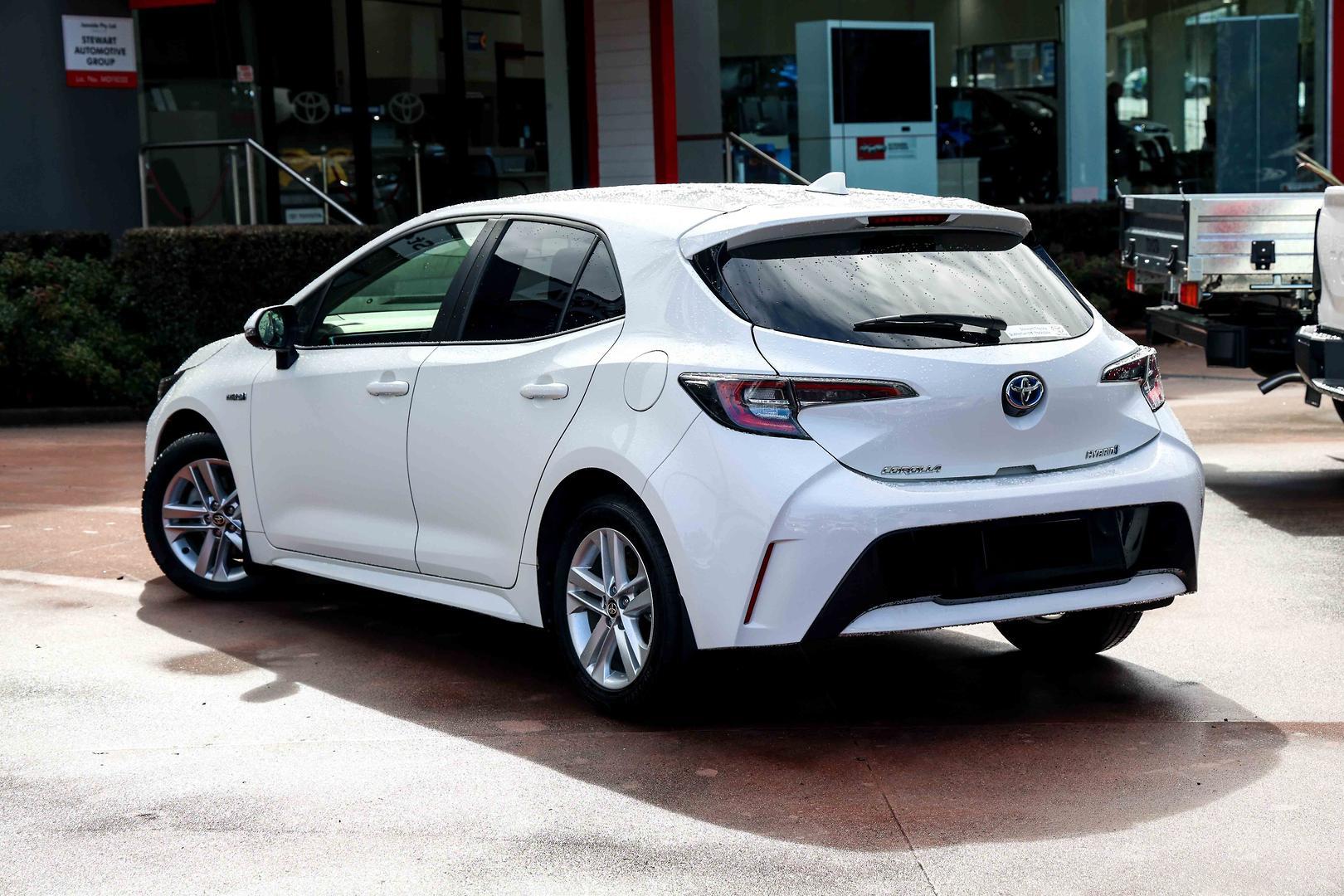 2018 Toyota Corolla SX in White