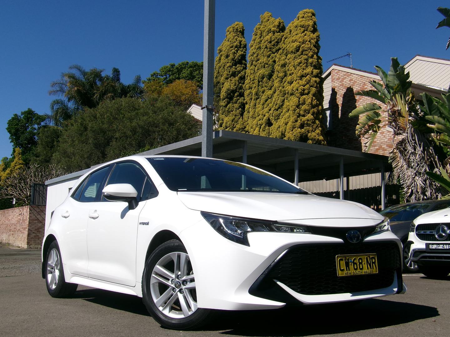 2019 Toyota Corolla Ascent Sport in White