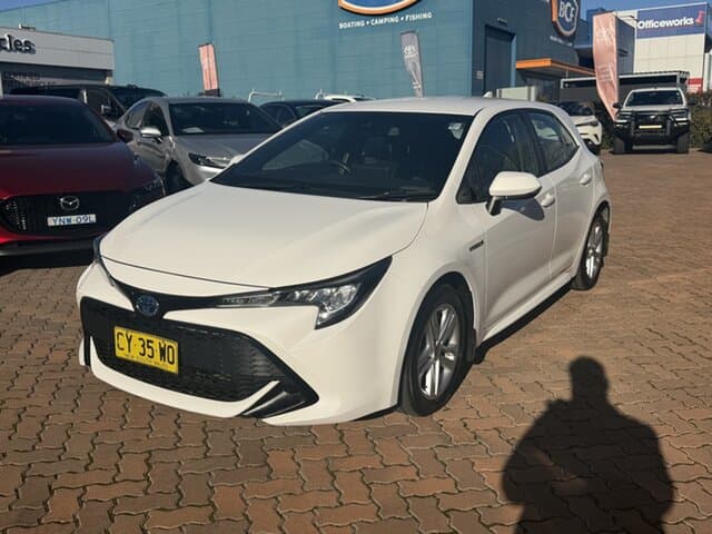 2020 Toyota Corolla Ascent Sport in White