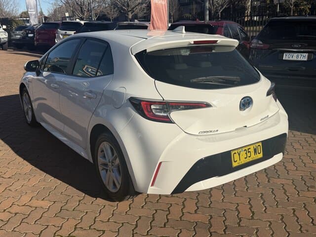2020 Toyota Corolla Ascent Sport in White