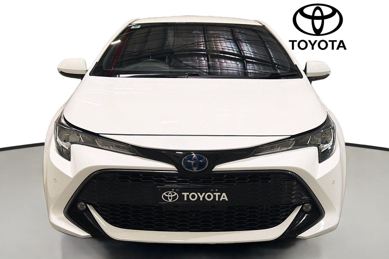 2022 Toyota Corolla SX in White