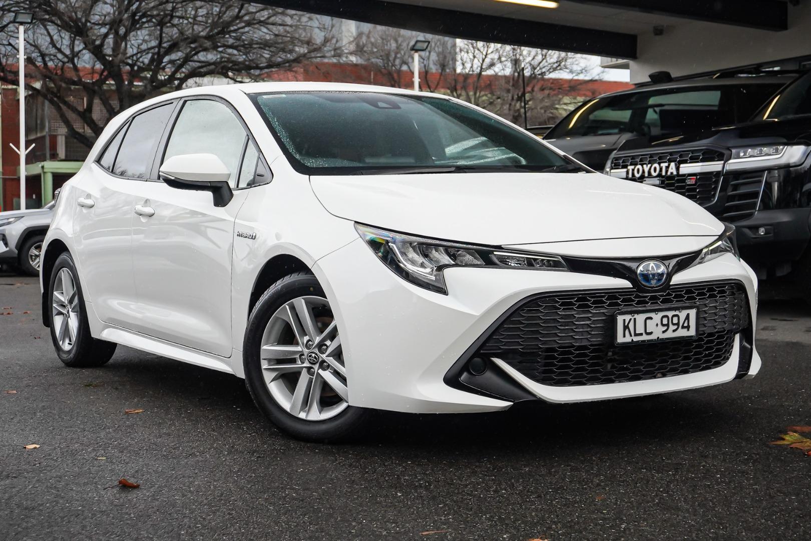 2022 Toyota Corolla Ascent Sport in White