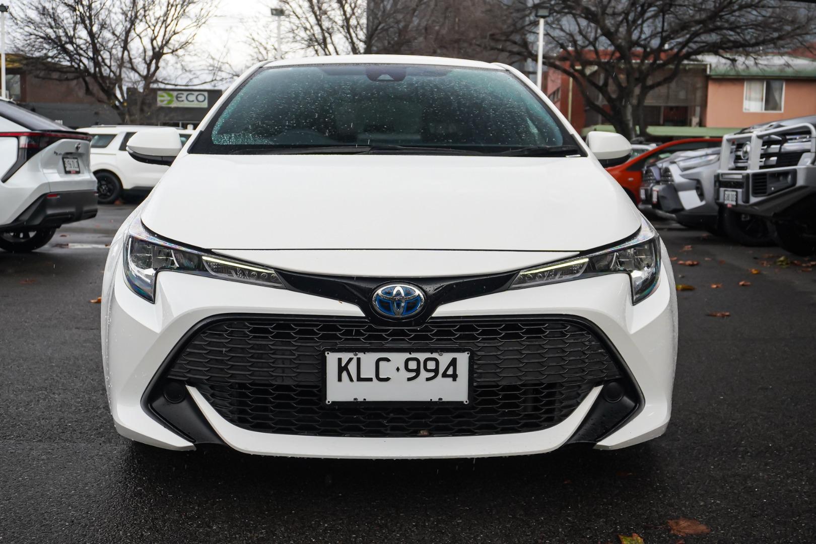 2022 Toyota Corolla Ascent Sport in White