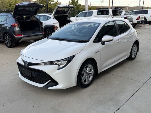 2022 Toyota Corolla Ascent Sport in White