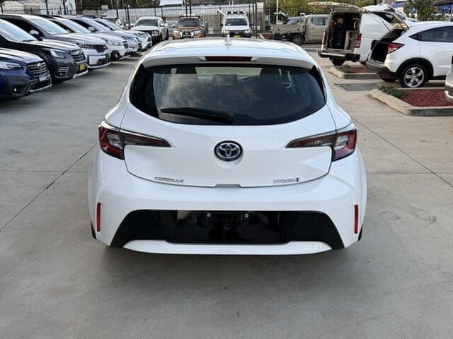 2022 Toyota Corolla Ascent Sport in White