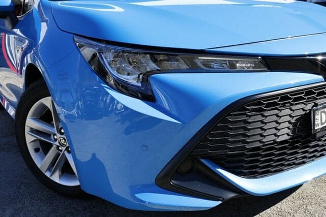 2018 Toyota Corolla Ascent Sport in Blue