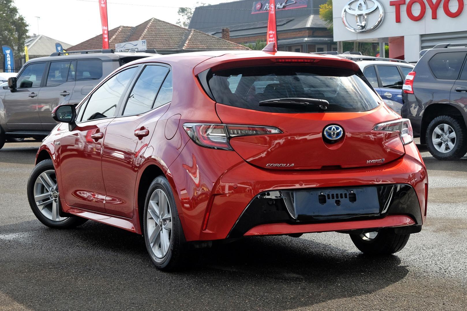 2018 Toyota Corolla Ascent Sport in Red