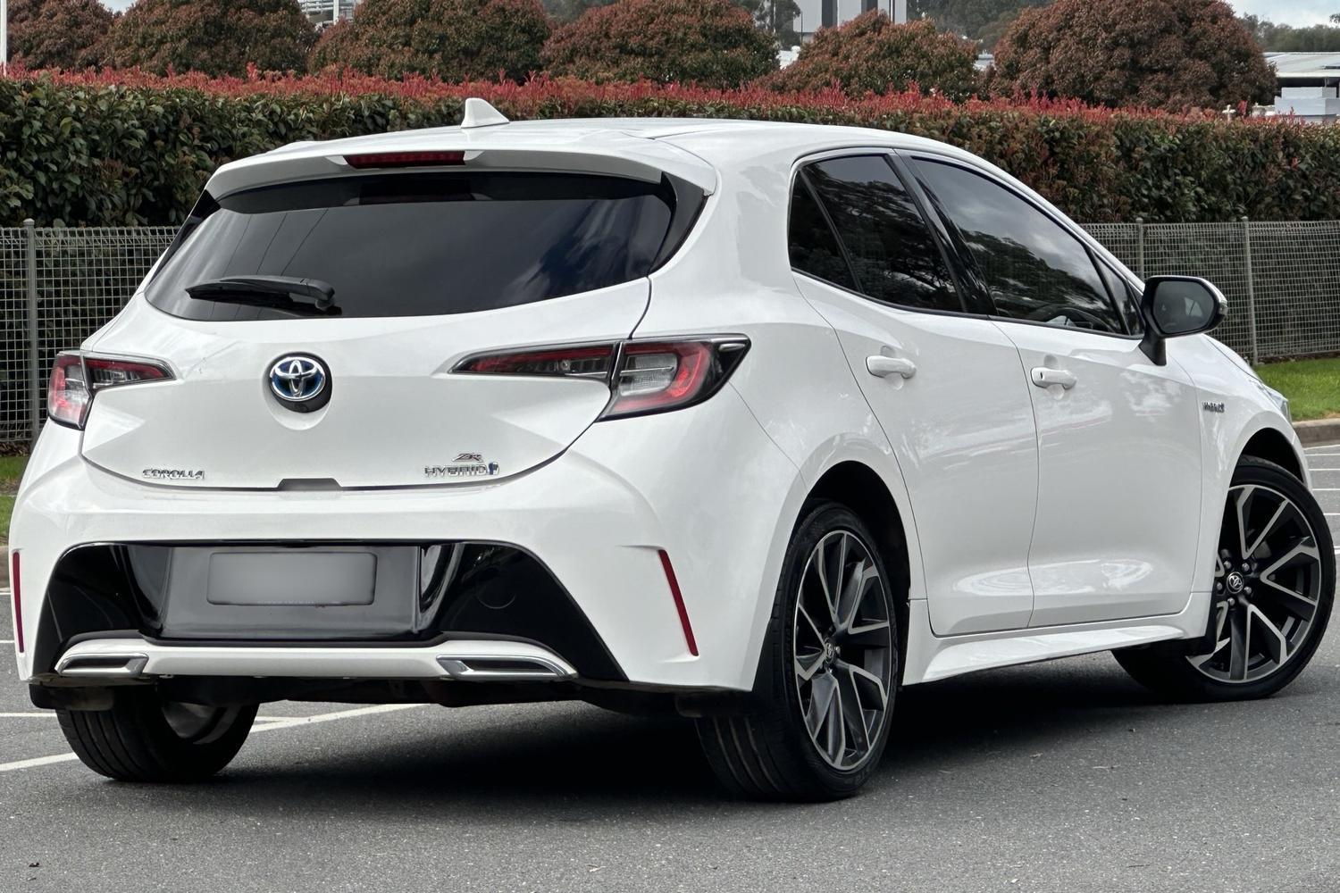 2019 Toyota Corolla ZR in White